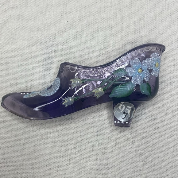 Fenton 1995 Purple Glass Slipper Shoe Handpainted And Signed By Artist - Picture 3 of 6